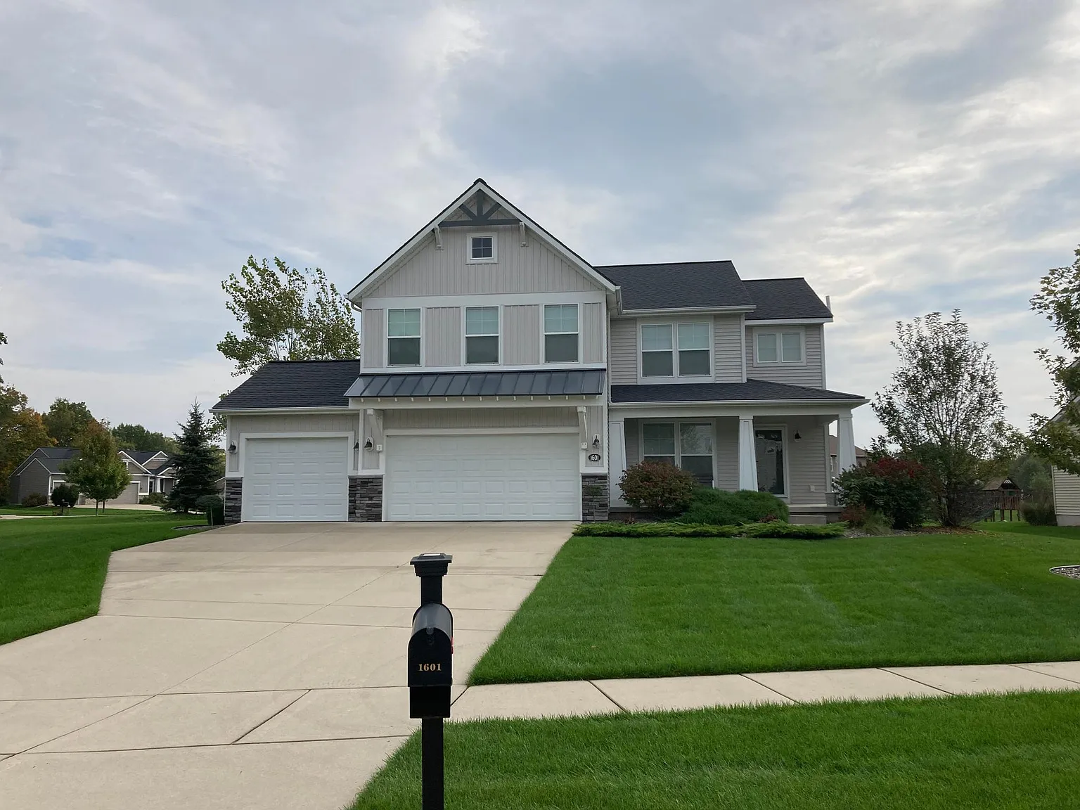 1601 Sanborn Dr photo 1