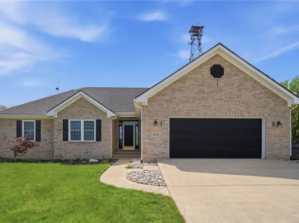 398 Greystone Dr, Centerville, OH 45458