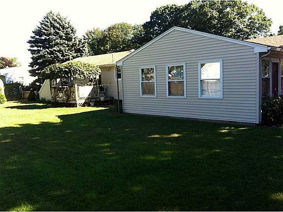 4th image of 237 Lake Garden Dr
