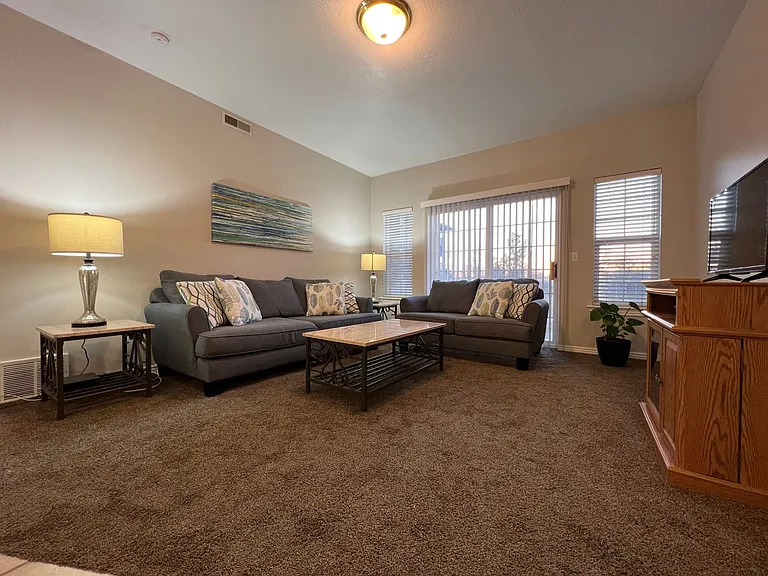 345 N Belmont Pl #140 — Photo 2