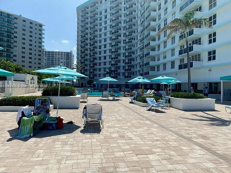 3725 S Ocean Dr #419 — Photo 13