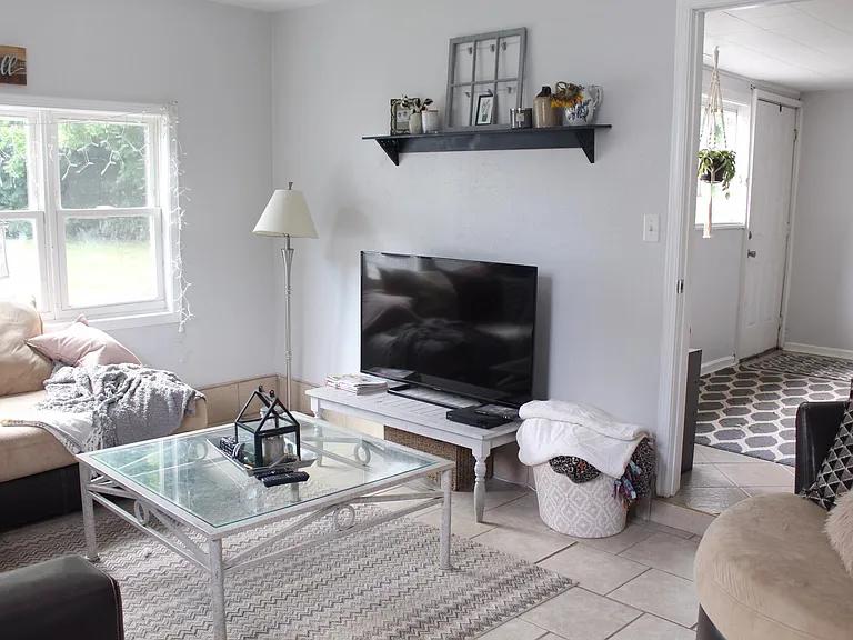 5203 Lester St — Photo 5