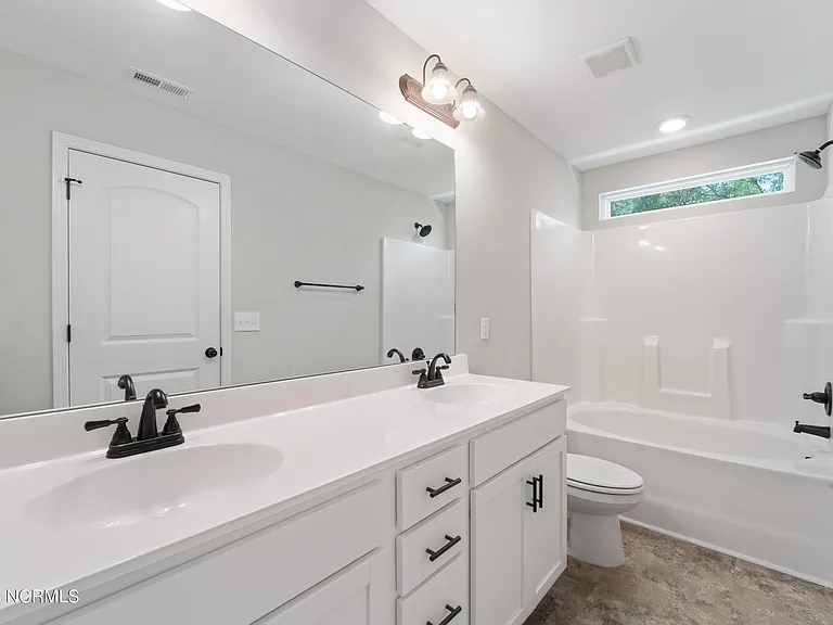 18 Catalina Cir — Photo 17