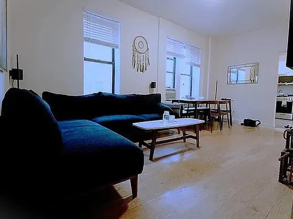 200 W 98th St APT 2W, New York, NY 10025