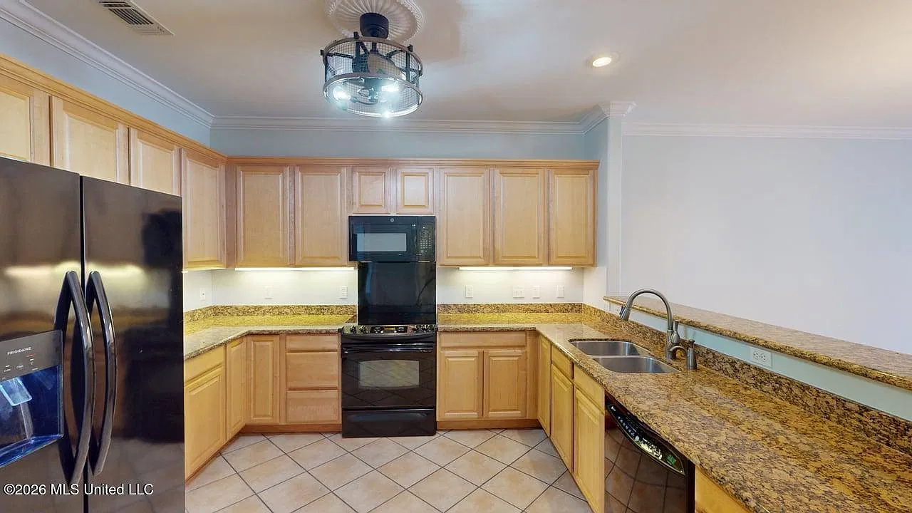 2 bed, 2.0 bath, 1540 sqft, $2,200 — Photo 4