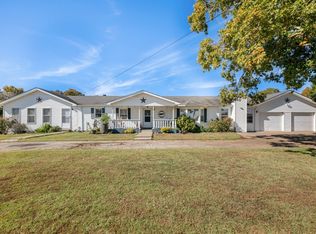 1971 Ridge Rd, Mc Ewen, TN 37101