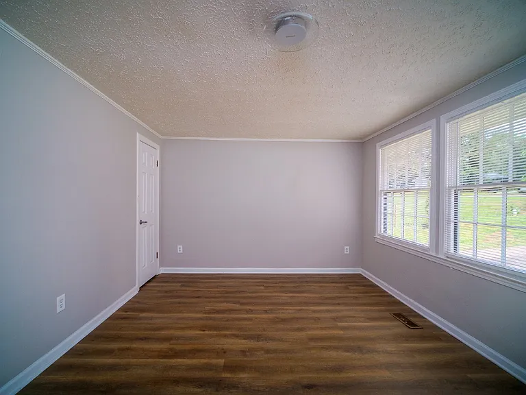 2017 Redwood Cir — Photo 23