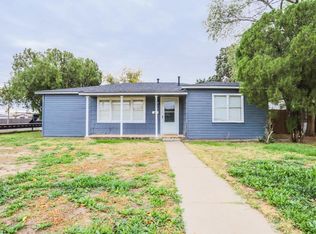 202 15th St, Levelland, TX 79336