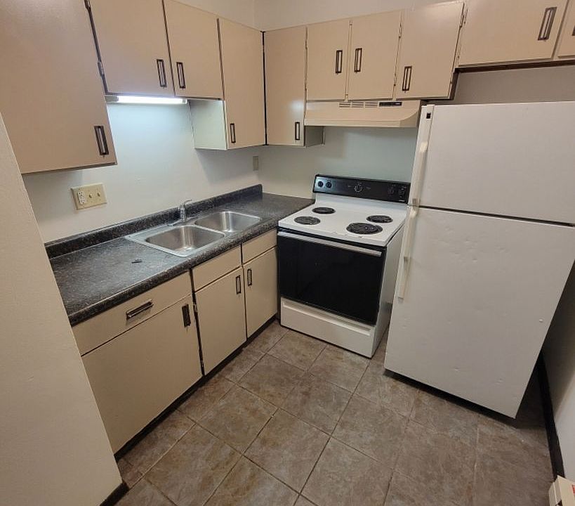 1st image of 1749 La Crescent St Unit 21