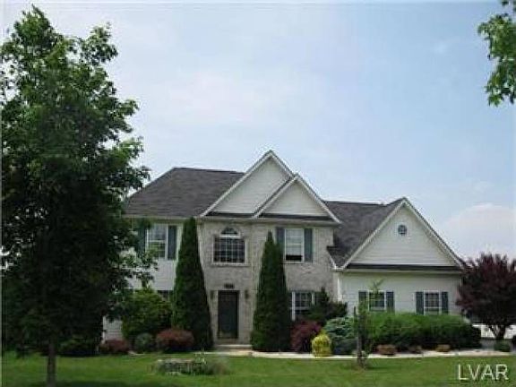 2nd image of 1169 Dewalt Dr