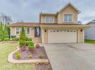 1807 Oriole Dr, Elk Grove Village, IL 60007