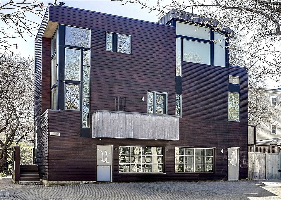 1st image of 8 Valentine St #8
