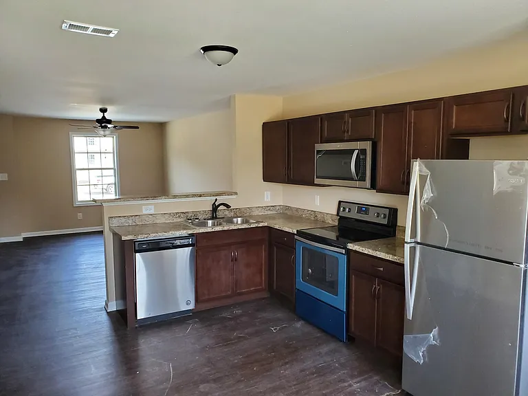 160 Center Pointe Dr #A — Photo 8