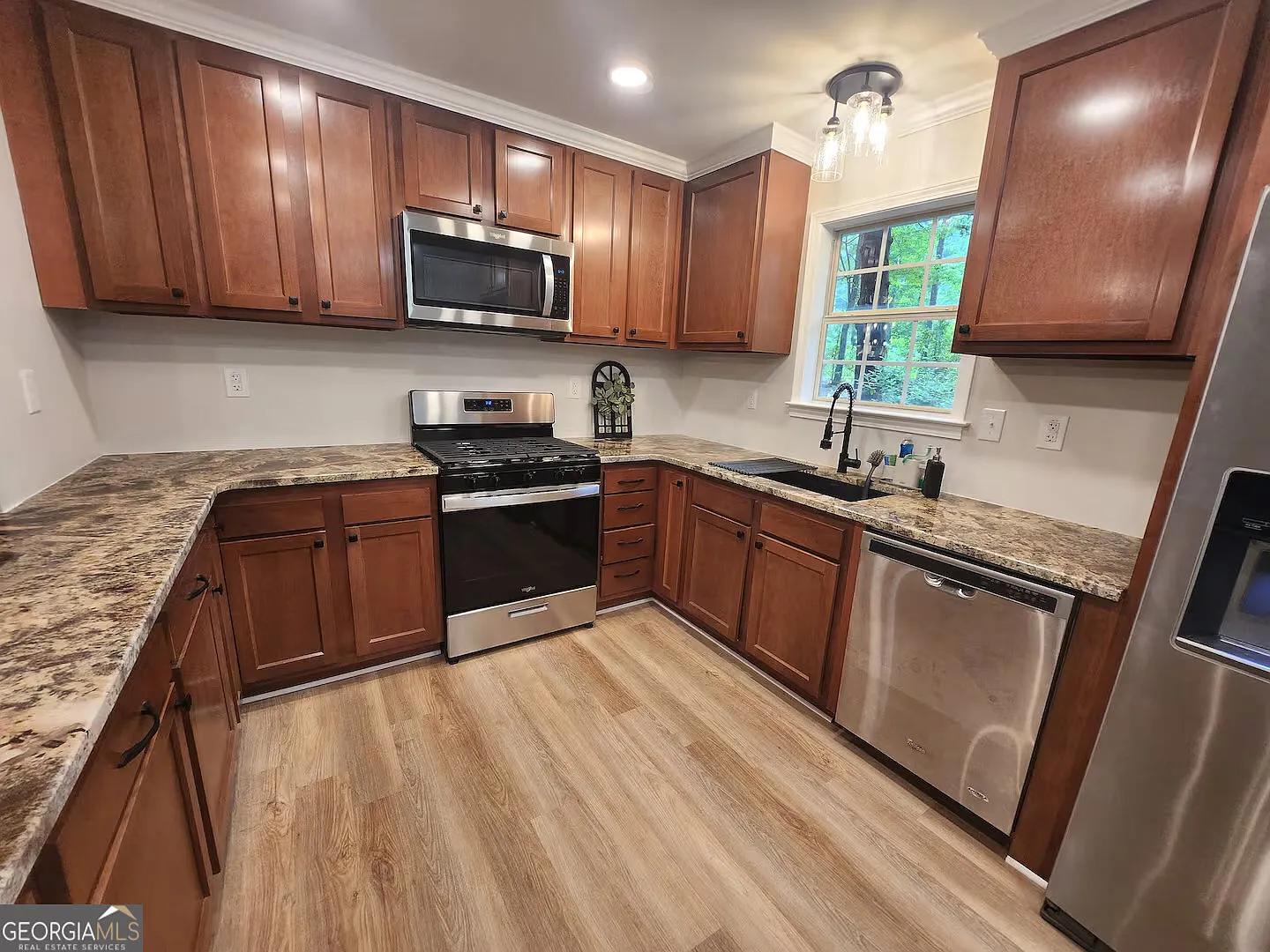 4 bed, 3.0 bath, $5,355 — Photo 4