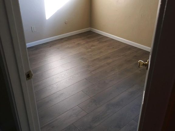 3rd image of 33 Arcade Blvd APT D