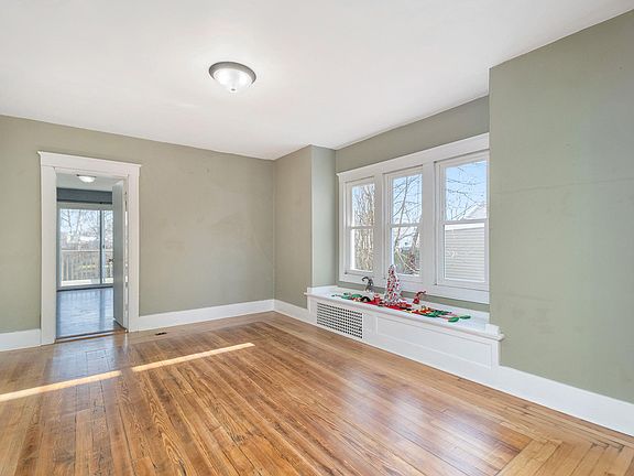 5th image of 59 Highland Ave