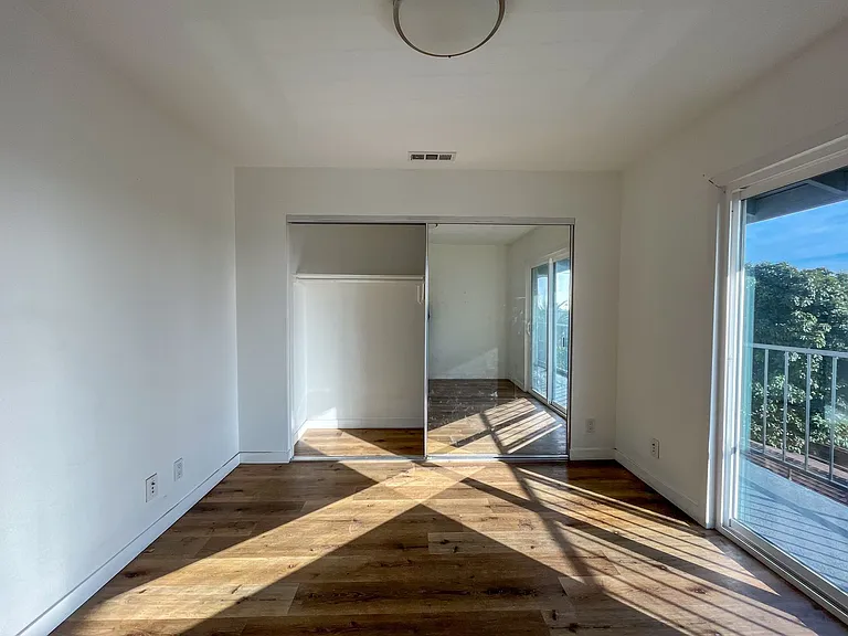 110 S Eucalyptus Ave — Photo 18