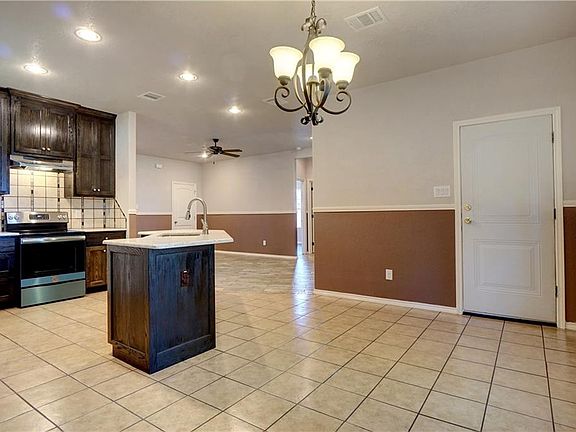 5th image of 2807 Vanhorn Ave