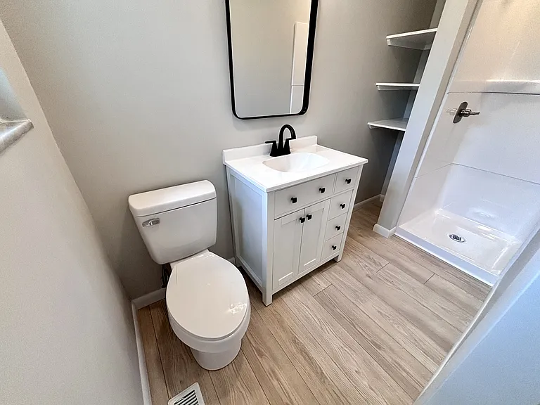 120 Willow Dr — Photo 9