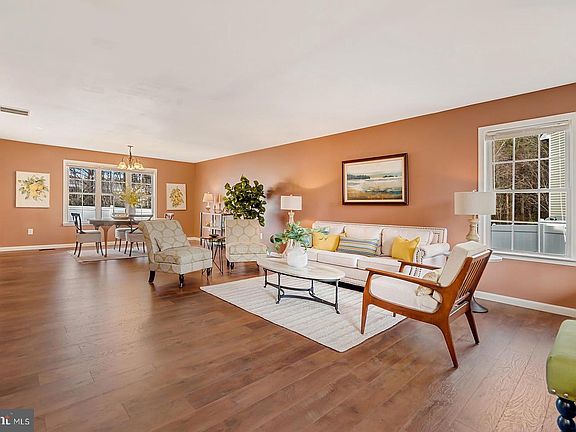 4th image of 11879 Poland Ct