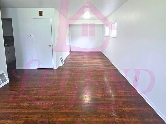 5th image of 10604 Spring Garden Dr