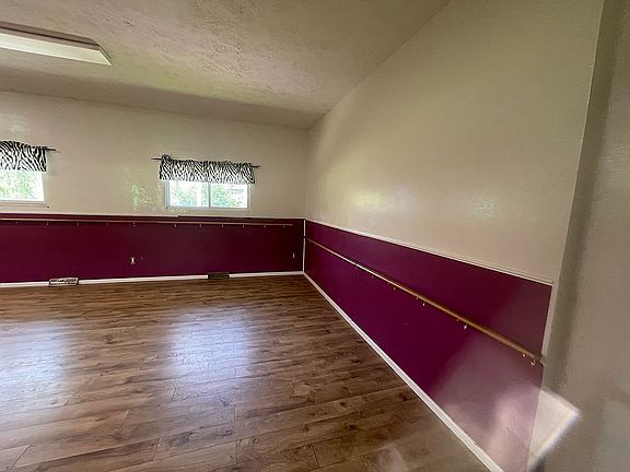 2nd image of 1132 Industrial St