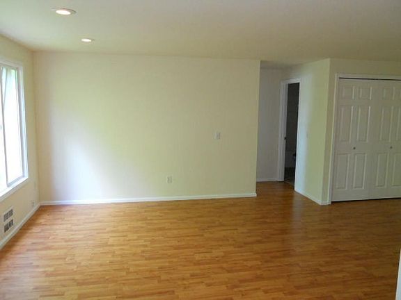 4th image of 7217 NE 175th St Unit 218