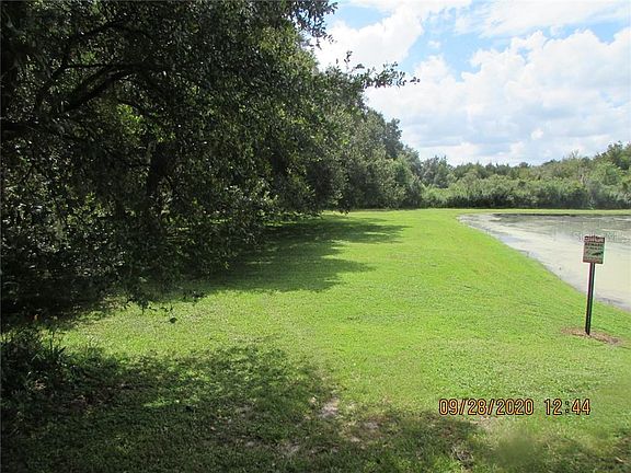 4th image of 1422 Marsh Wood Dr