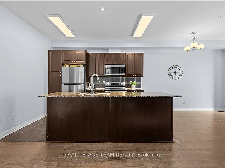 333 Tulum Cres — Photo 12