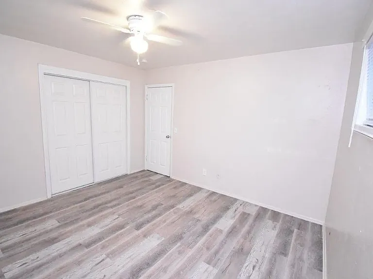 880 Yates St #A — Photo 9