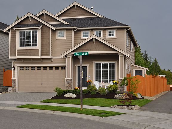 Wonderfully landscaped yard