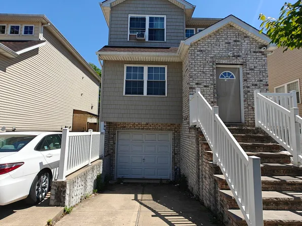 30 Riverside Ln, Staten Island, NY 10302
