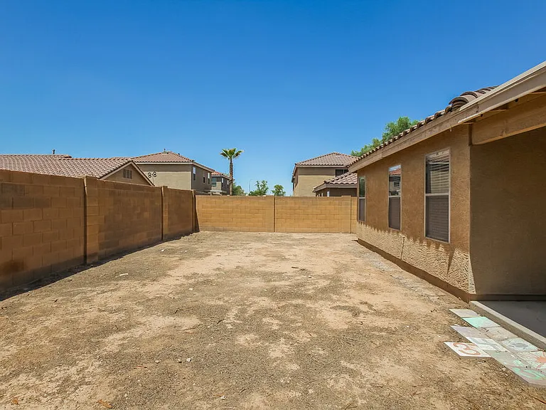 2299 E Peach Tree Dr — Photo 16