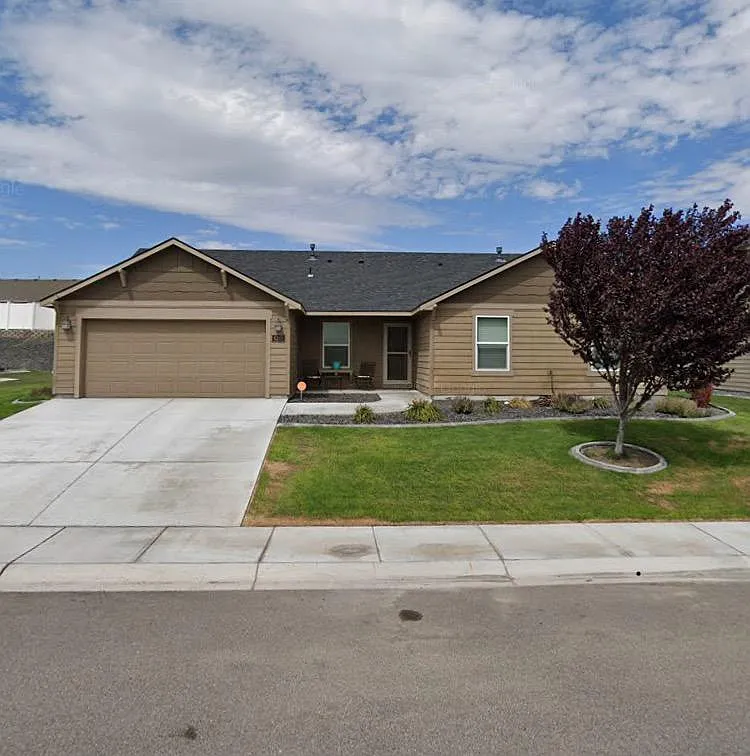 4 bed, 1623 sqft, $2,300 — Photo 1