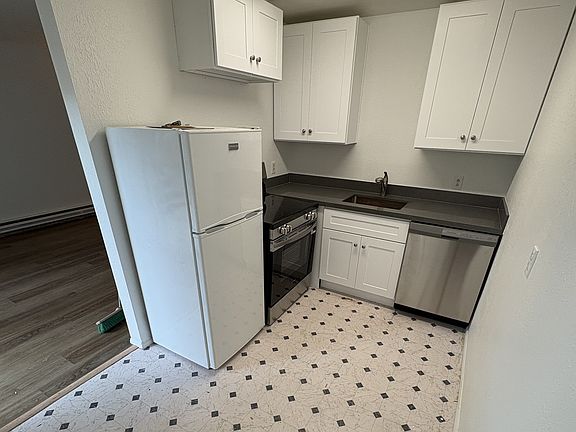 3rd image of 565-569 Lee St #565-4