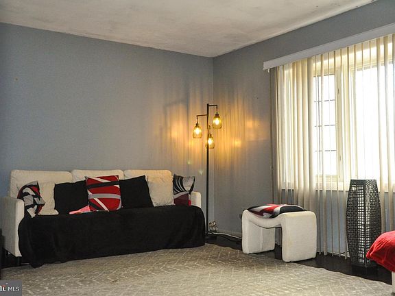 2nd image of 16 Bittersweet Rd