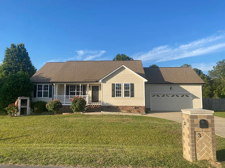 31 Oakley Dr — Photo 1