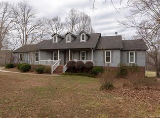 1341 Forest Bluff Dr, Midland, NC 28107