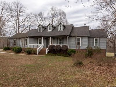 1341 Forest Bluff Dr, Midland, NC, 28107