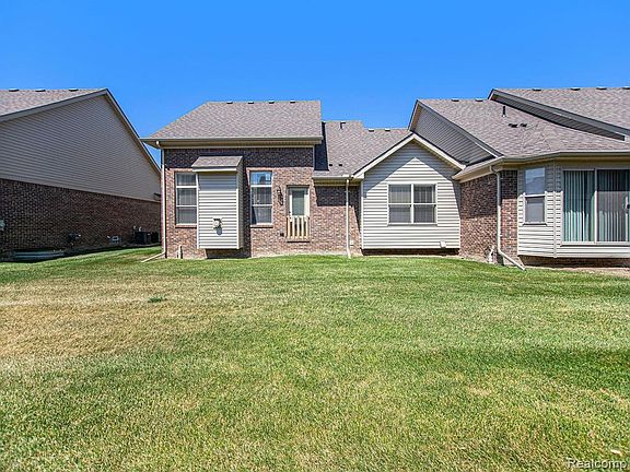 2nd image of 20886 Knobs Hollow Dr