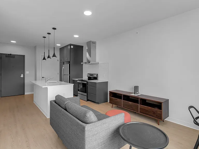 Michigan Place Apartments — Photo 17