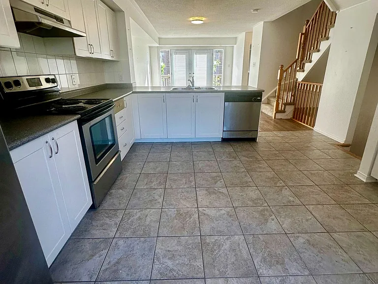 3050 Erin Centre Blvd #73 — Photo 3