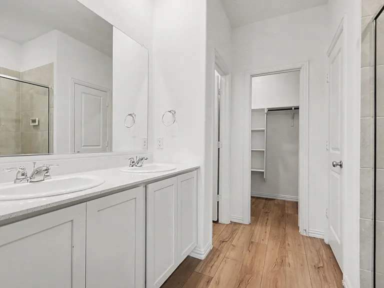 1118 Mahogany Ln — Photo 23
