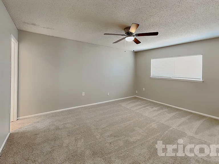 5815 Brambletree St — Photo 8