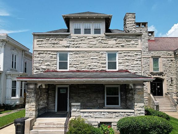 2nd image of 525 Riverside Ave