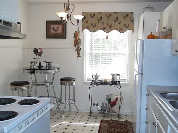 4th image of 23 C Park Village Ln