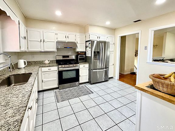 5th image of 277 Windsorville Road