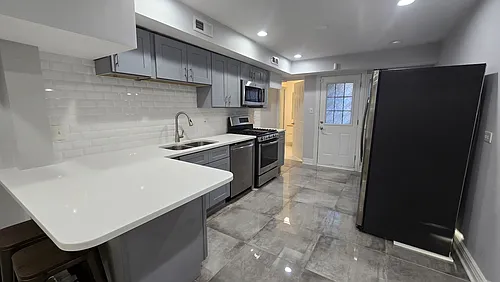 1649 N Sawyer Ave #G Photo 1 1649 N Sawyer Ave #G Photo 1