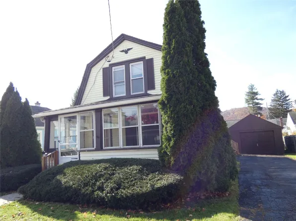 54 New York Ave, Johnson City, NY 13790