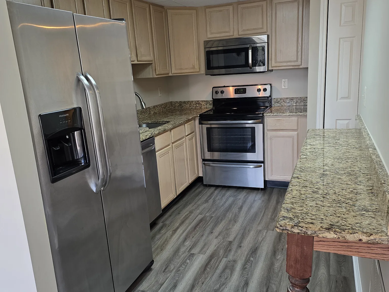 1 bed, 680 sqft, $1,750 — Photo 3
